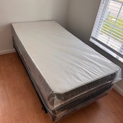 Twin mattress and box spring set (2pc - new)