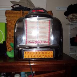 Vintage Reproduction Radio