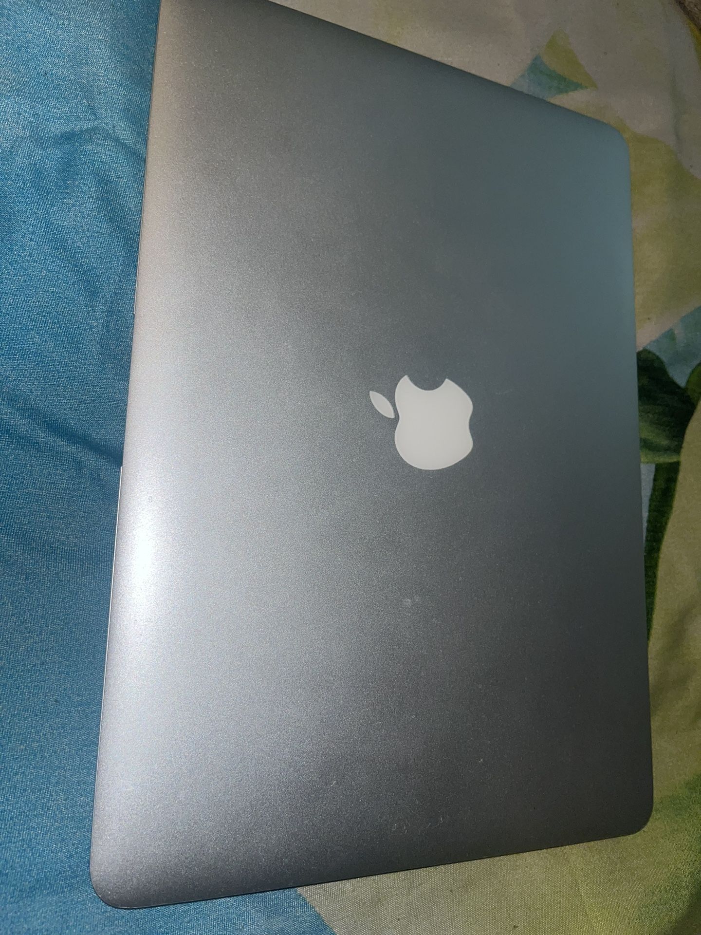 MacBook 13-inch