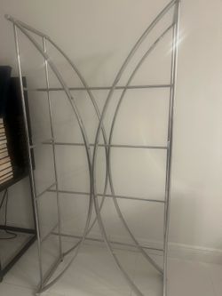 Metal bookshelf with 5 glass sleeves