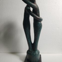 Vintage 1963 couple Embrace Statue By Peter Lipman-Wulf