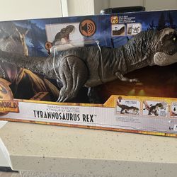 Jurassic World: Dominion Thrash 'n Devour Tyrannosaurus Rex Dinosaur Figure