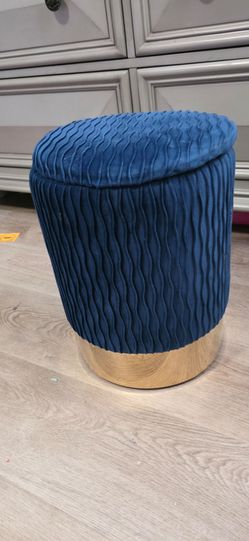 Vanity chair/small vanity chair