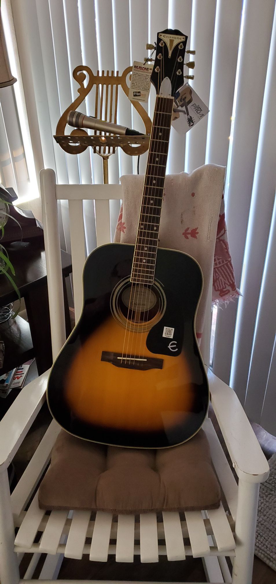 Brand new epiphone acoustic guitar!!