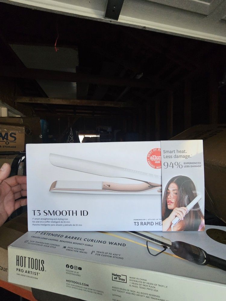 Woman's Hair Straightener