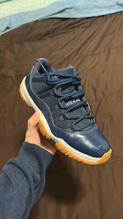 Air Jordan 11 Low Navy Gum