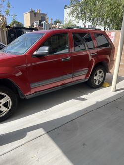 2006 Jeep Grand Cherokee Laredo Sport Utility 4D V6, 3.7 Liter