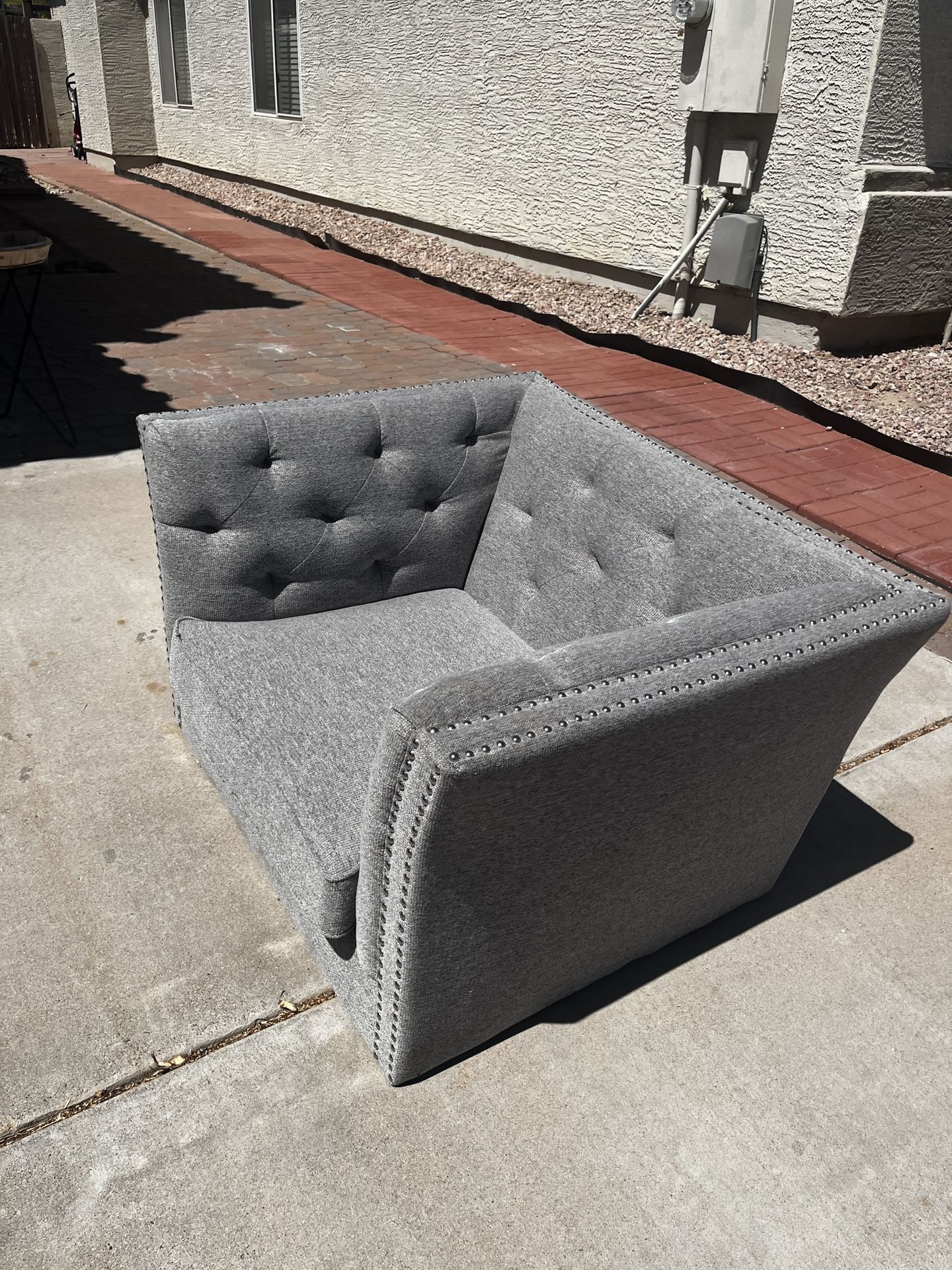 Modern Oversized Tufted Armchair – Gray Linen with Nailhead Trim
