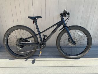 2025 Specialized Riprock 24” - like new
