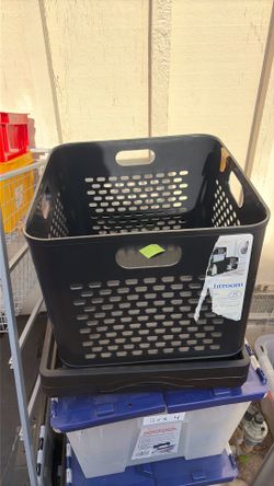 Plastic bin
