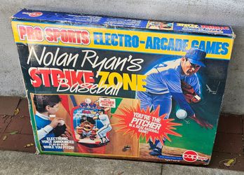Vintage Cap Toys Nolan Ryan Strike Zone Baseball Game Auto 1991 RARE!!!
