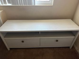 Tv console