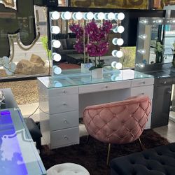 Extra Large Vanity Set Glossy White NEW