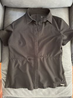 FIGS SCRUBS TOP SIZE SMALL black