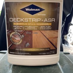Deck Cleaner   Never Been Opened   4 Bottles  1 Gallon Each