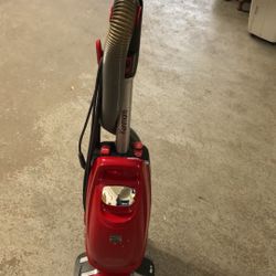 Kenmore vacuum very good working condition