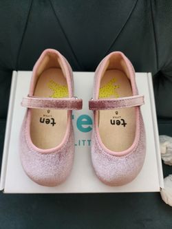 NIB Toddler Flats (Size 7.5)