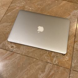 2015 MacBook Air 13inch 128gb Intel I5 1.6ghz