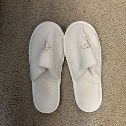 White Slippers 