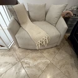 Swivel Round Loveseat, Living Spaces