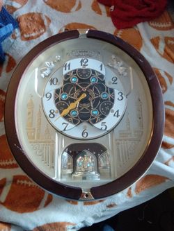 SEIKO Melodies in Motion Clock