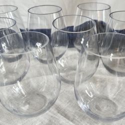 Set of 8 Pottery Barn Acrylic Outdoor Shatter Resistant 16 oz Wine Glasses 