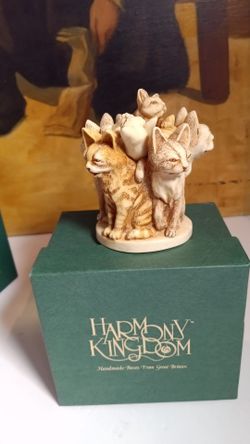 Harmony kingdom figurine