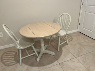 Round Pedestal Dining Table with 2 Chairs