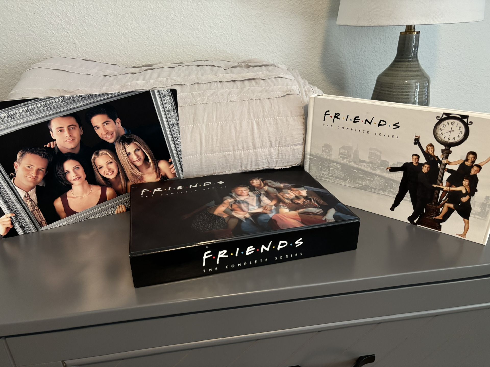 Friends Collectors Blu-Ray Complete Set Plus Bonus Disc