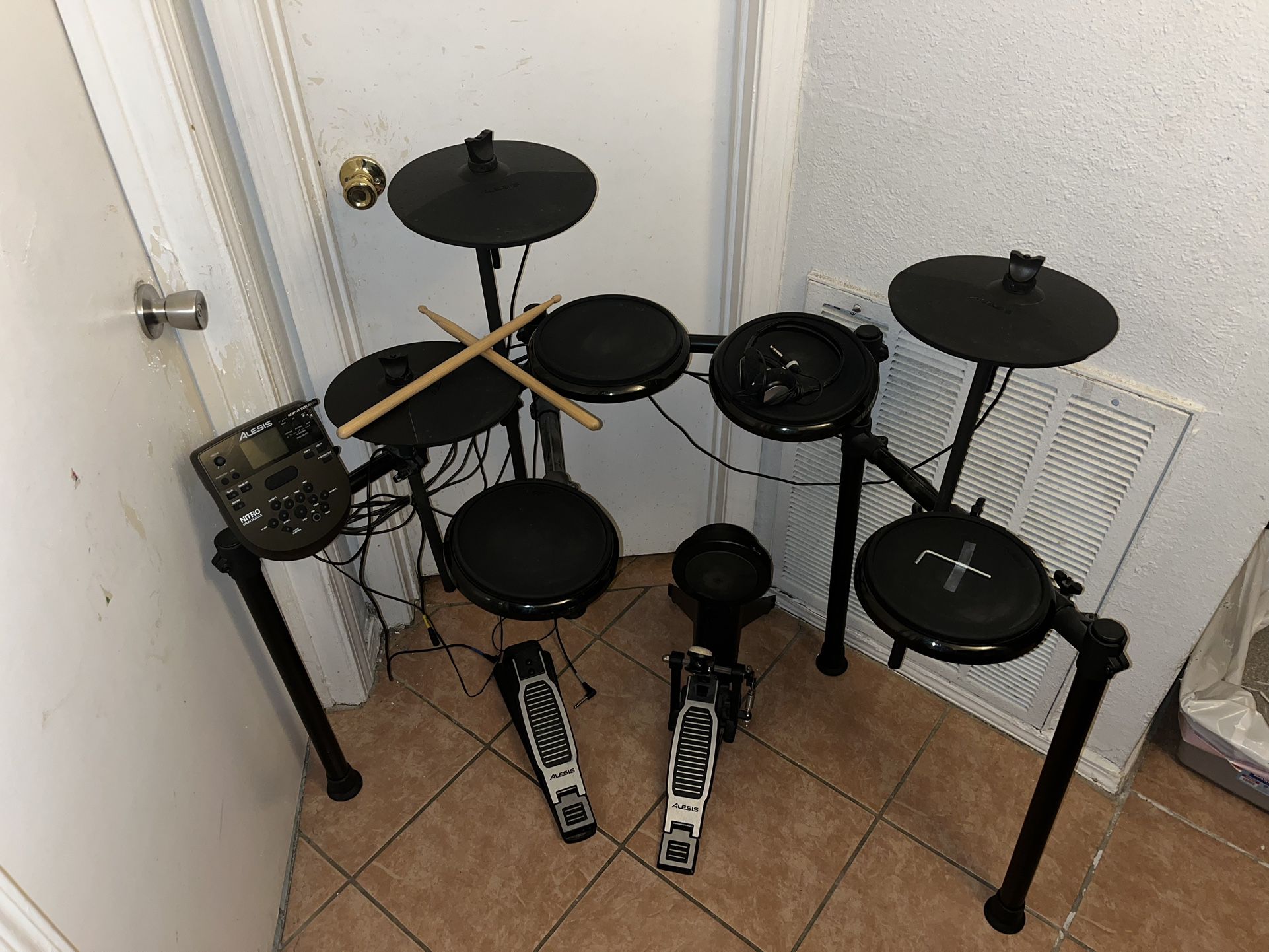 Alesis Nitro 8 Piece Electronic Drum Set ($299 Or Best Offer)