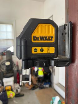 DeWalt green line laser