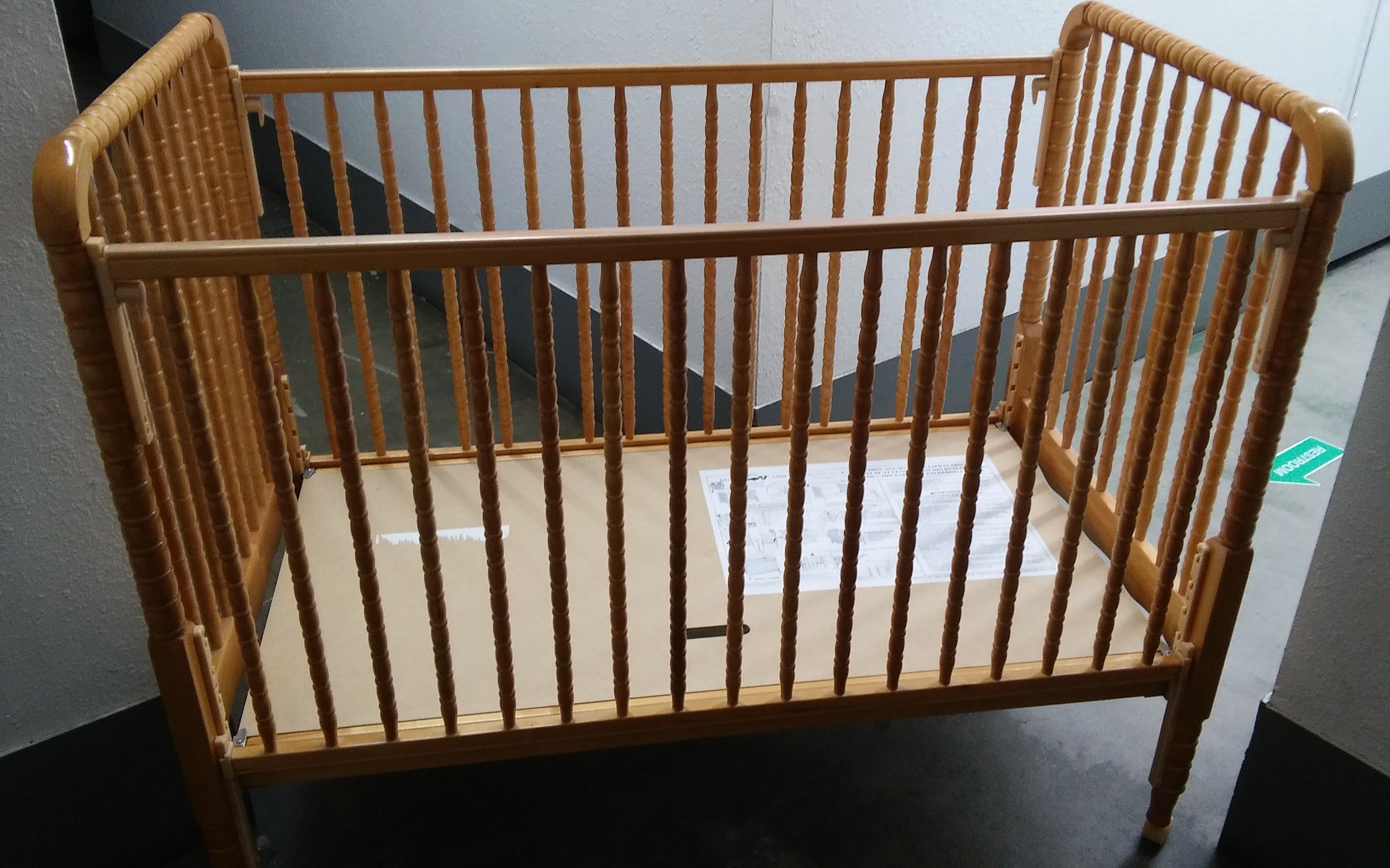 Delta Luv Jenny Lind 3-in-1 oak crib/toddler bed **NO MATTRESS**