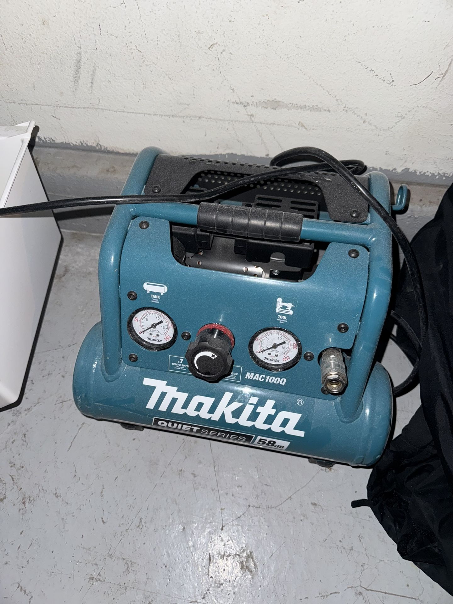 Makita Compressor