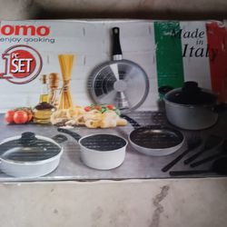 domo Enjoy Cooking 11pc  Set Made in Italy New in Box Never Used 