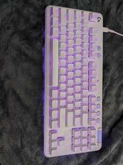 Logitech G713 Wired Mechanical Gaming Keyboard- White Mist - LINEAR