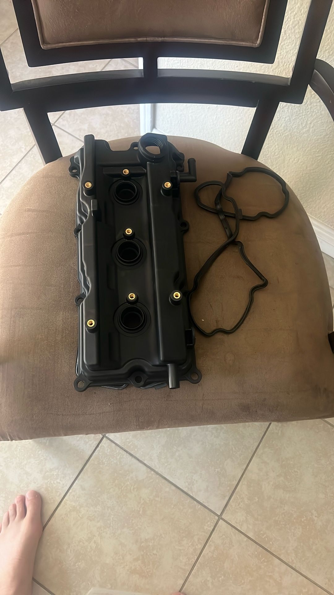 Valve Cover / Nissan Murano