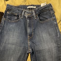 Women’s Levi Jeans