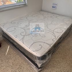 Queen mattress pillow top set with box spring (2pc - new)