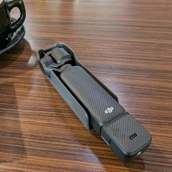 DJI Osmo Pocket 3-Axis Stabilizer and 4K Handheld Camera