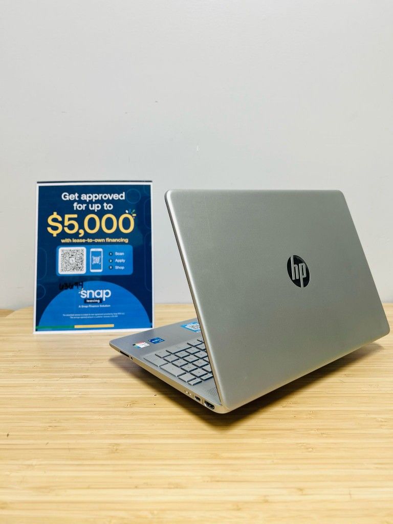 HP Laptop 15” 💻 Intel Core i5 11th/8GB RAM 🧬Intel Iris Graphics