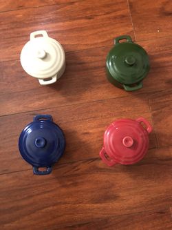 Set of 4 ceramic food containers microwave safe