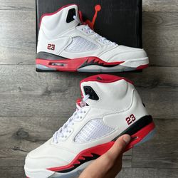 Jordan 5 Retro Fire Red Black Tongue (2025) 