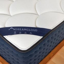 Dreamcloud 14" Cal-king Mattres -LUXURY HYBRID GEL FOAM