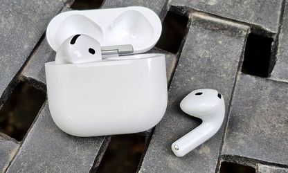 🚨 Wireless Audio Upgrade – Apple AirPods 4 in White (Brand New) for $109