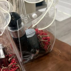 Perry Ellis Gift Bag