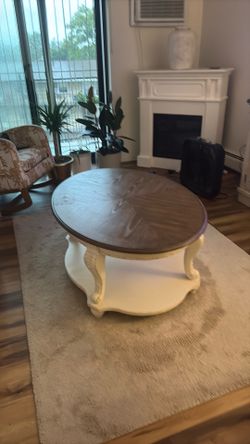 Raelyn Coffee Table