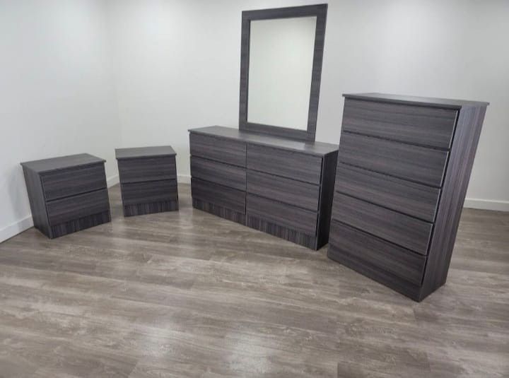 Dresser With Mirror, Chest And Two Nightstands 🌌 Comoda Con Espejo, Gavetero Y Dos Mesitas De Noche 🌌