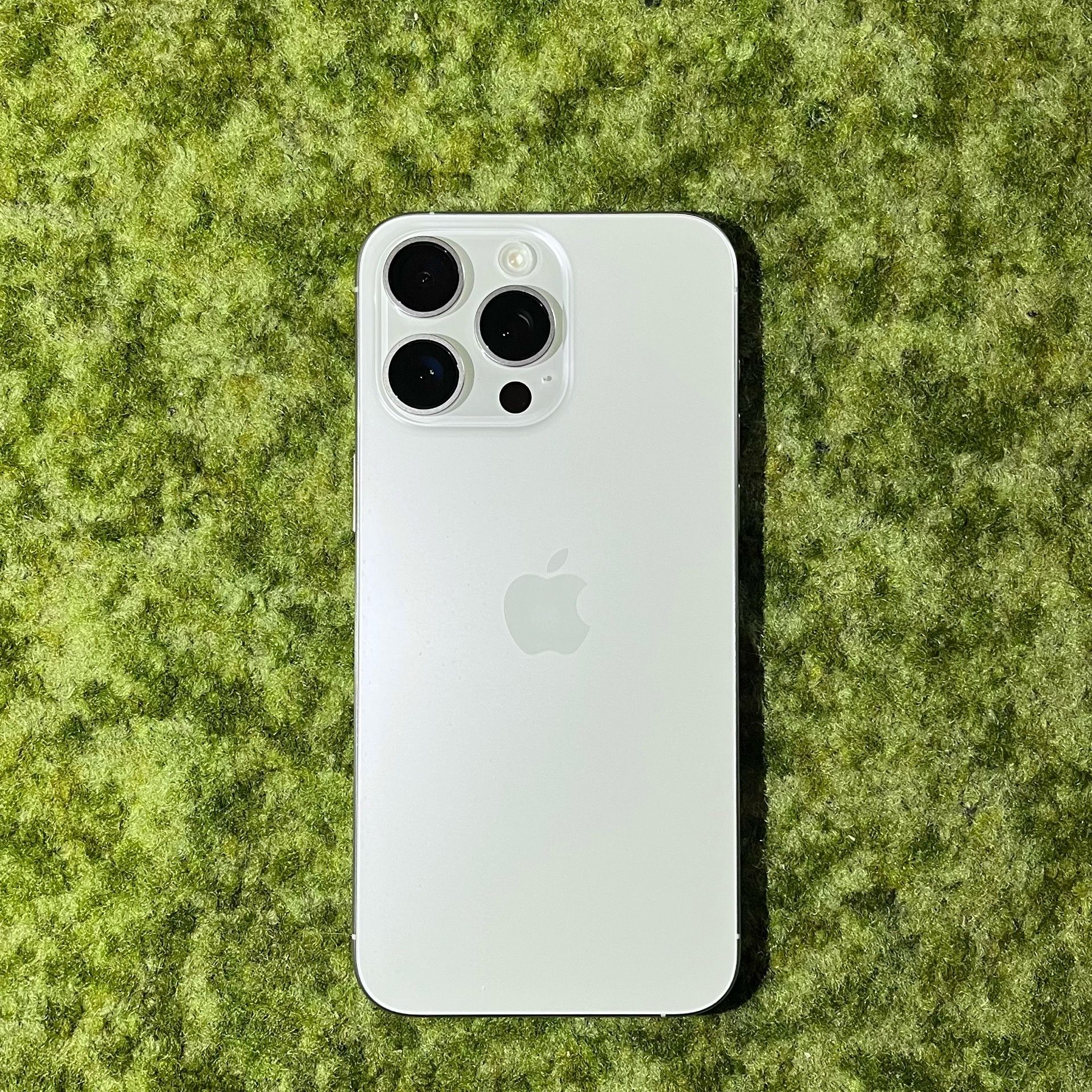 iPhone 15 Pro Max | 256GB | White Titanium | Factory Unlocked