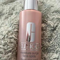 Clinique Moisture Surge Face Spray