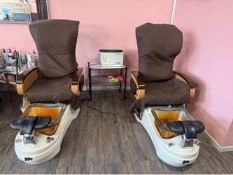 Free pedicure stations pick up immediately first come first serve